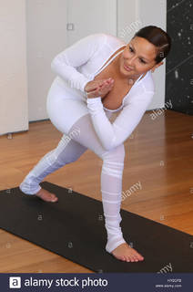 Adrienne Houghton feet photo thumbnail