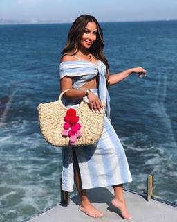 Adrienne Houghton feet photo thumbnail