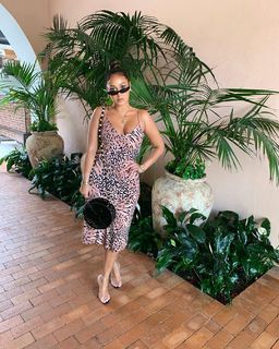 Adrienne Houghton feet photo thumbnail