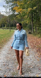 Adrienne Houghton feet photo thumbnail