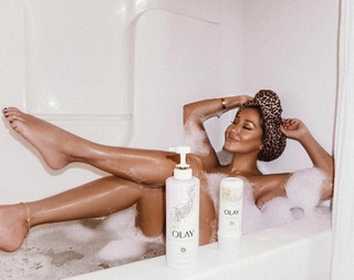 Adrienne Houghton feet photo thumbnail