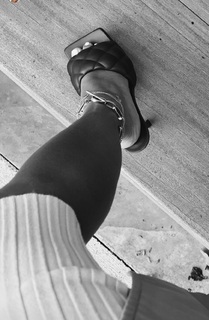 Adrienne Houghton feet photo thumbnail
