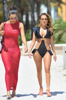 Adrienne Houghton feet photo thumbnail