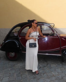 Adrienne Houghton feet photo thumbnail