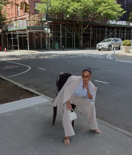 Adrienne Houghton feet photo thumbnail