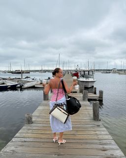 Adrienne Houghton feet photo thumbnail