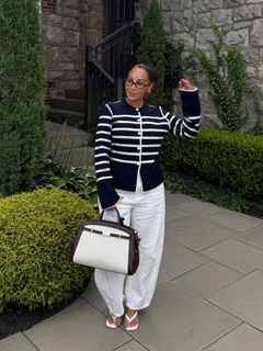 Adrienne Houghton feet photo thumbnail