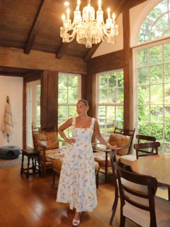 Adrienne Houghton feet photo thumbnail