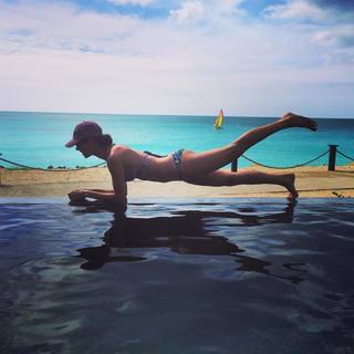 Adrienne Janic feet photo 14
