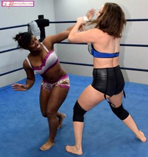Adrienne Reese feet photo 7