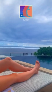 Adèle Castillon feet photo 3