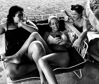 Adèle Exarchopoulos feet photo thumbnail