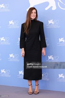 Adèle Exarchopoulos feet photo thumbnail