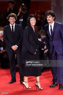 Adèle Exarchopoulos feet photo thumbnail