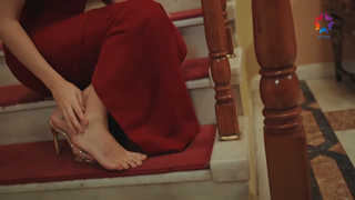 Afra Saraçoglu feet photo thumbnail