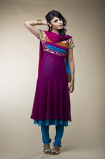 Afshan Azad feet photo 2