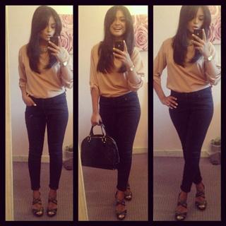 Afshan Azad feet photo 19