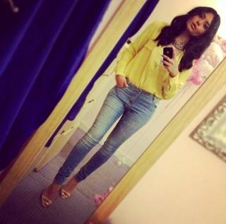 Afshan Azad feet photo 18