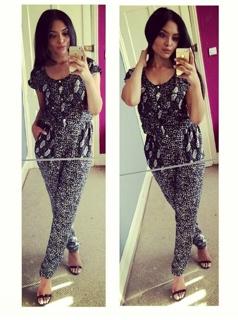 Afshan Azad feet photo 16