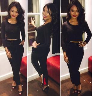 Afshan Azad feet photo 8
