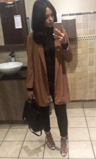 Afshan Azad feet photo 14