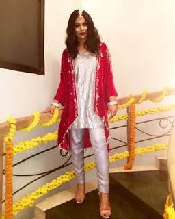 Afshan Azad feet photo 10