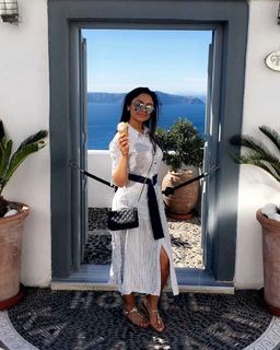 Afshan Azad feet photo 4