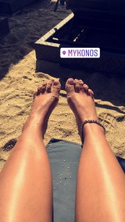 Afshan Azad feet photo 3