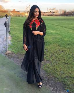Afshan Azad feet photo 12