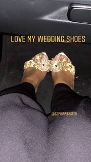 Afshan Azad feet photo 13