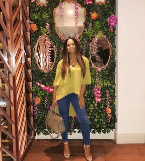 Afshan Azad feet photo 4
