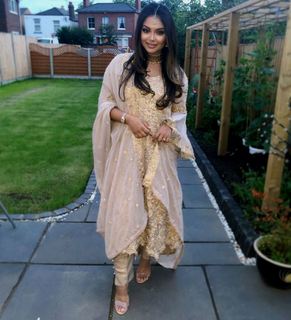 Afshan Azad feet photo 3