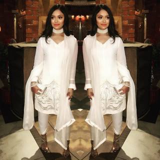 Afshan Azad feet photo 2