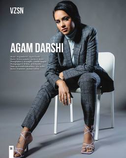 Agam Darshi feet photo 19
