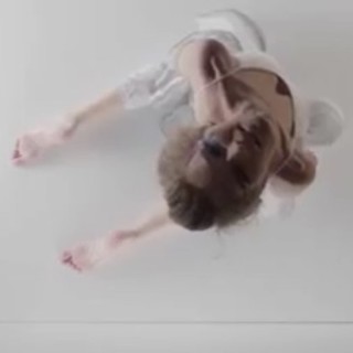 Agata Buzek feet photo 10