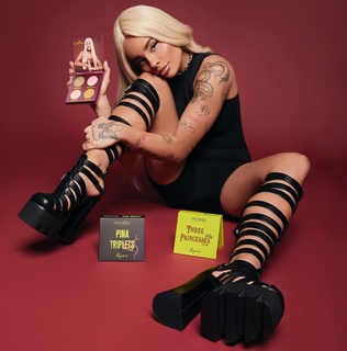 Agata Fak feet photo thumbnail