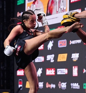 Agata Fak feet photo thumbnail