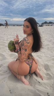 Agata Fak feet photo 3