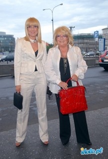 Agata Mlynarska feet photo thumbnail