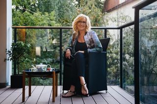 Agata Mlynarska feet photo thumbnail