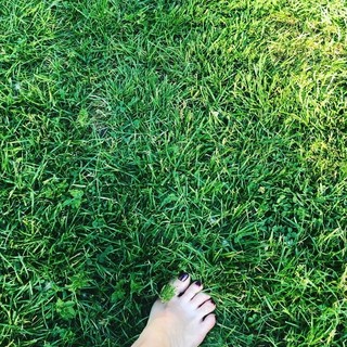 Agata Mlynarska feet photo thumbnail