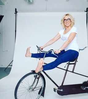 Agata Mlynarska feet photo thumbnail