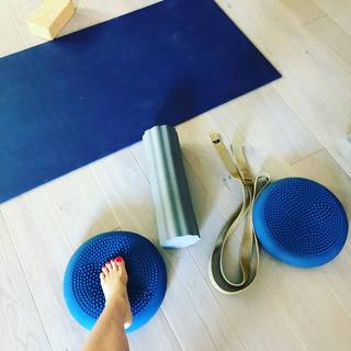 Agata Mlynarska feet photo thumbnail