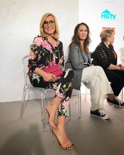 Agata Mlynarska feet photo thumbnail