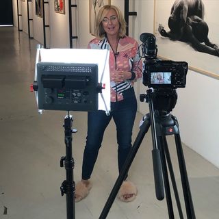 Agata Mlynarska feet photo thumbnail