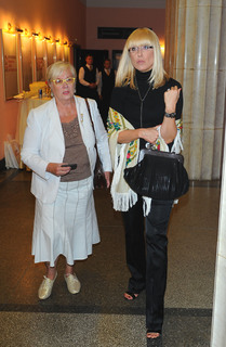 Agata Mlynarska feet photo thumbnail