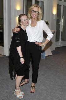 Agata Mlynarska feet photo thumbnail