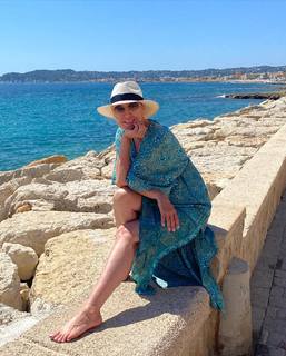 Agata Mlynarska feet photo thumbnail