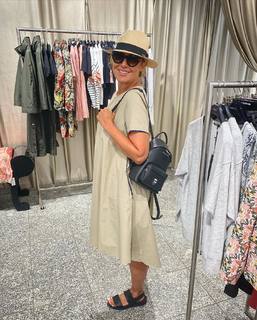 Agata Mlynarska feet photo thumbnail