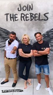 Agata Mlynarska feet photo thumbnail